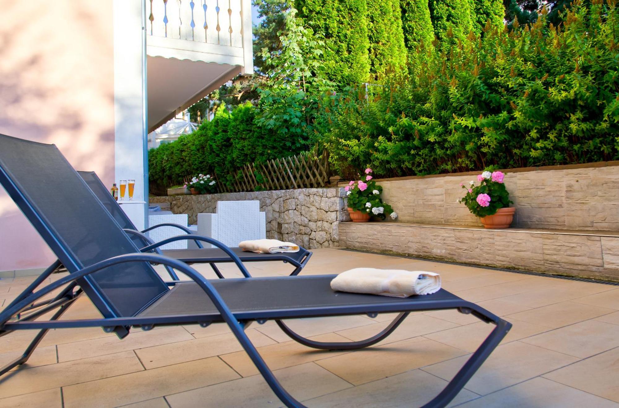סיוזי Eden Apartments מראה חיצוני תמונה
