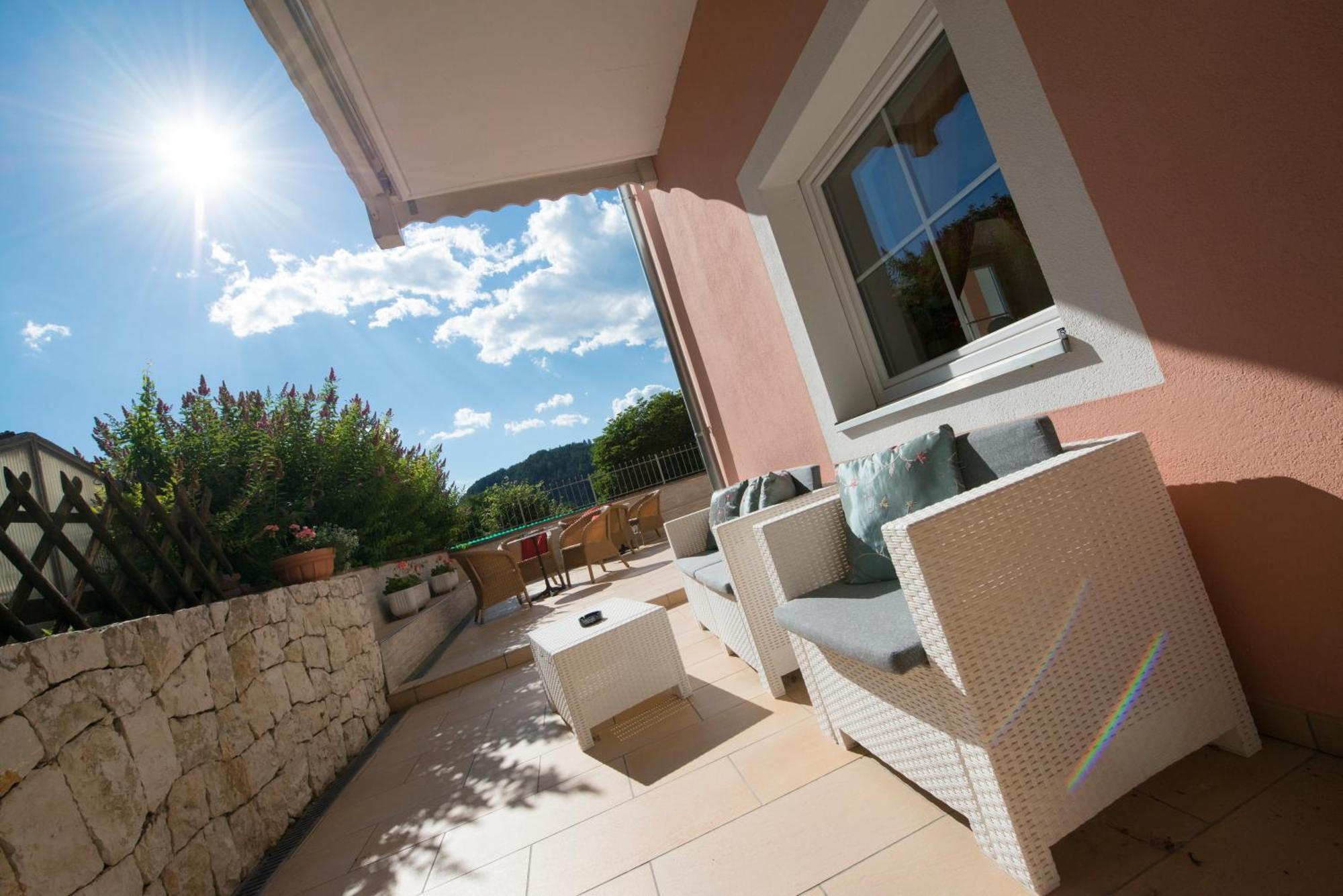 סיוזי Eden Apartments מראה חיצוני תמונה